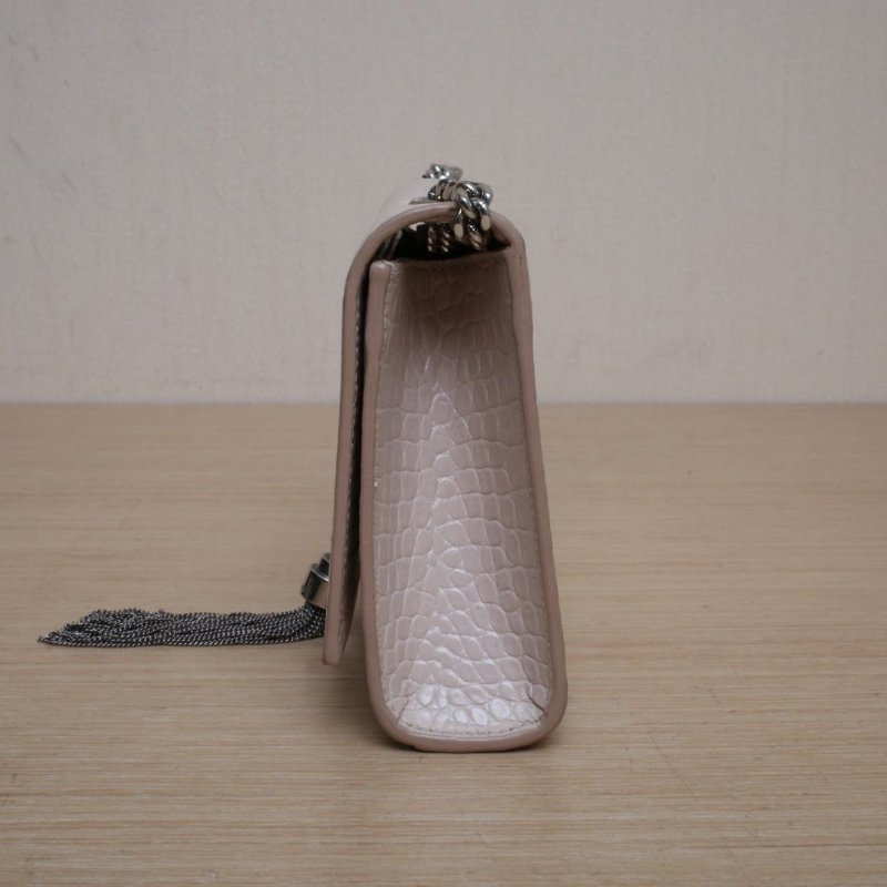 SAINT LAURENT KATE小號20鱷魚壓紋流蘇裸色牛皮銀扣肩背包-4