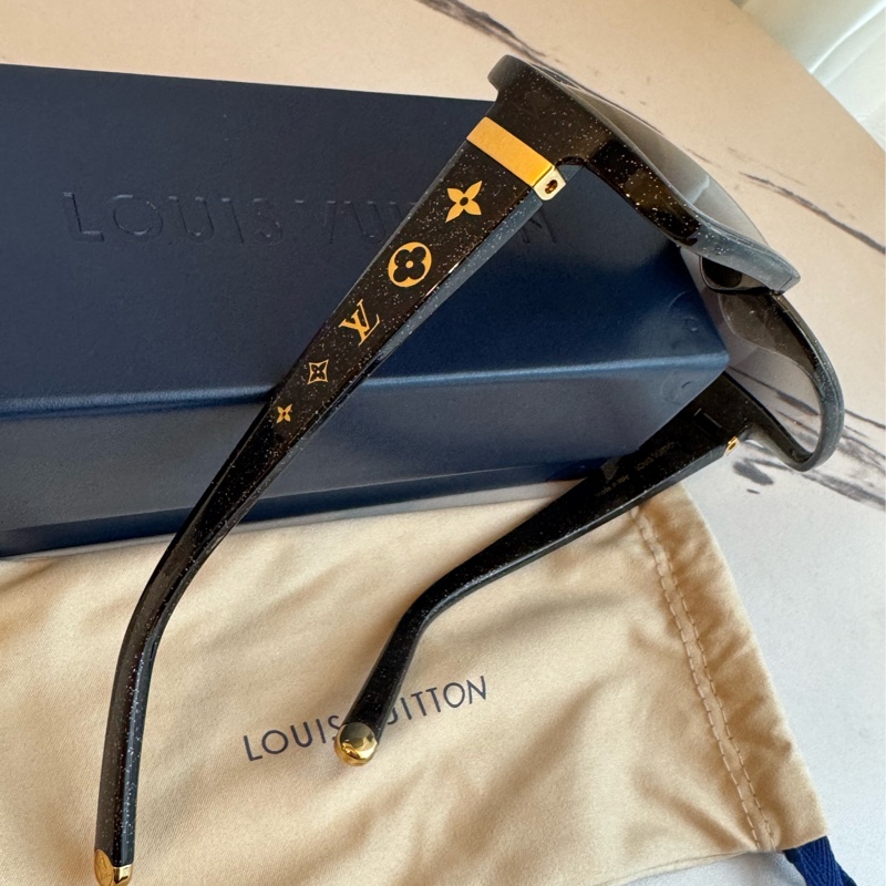 LV黑色金蔥側logo墨鏡🕶️-2