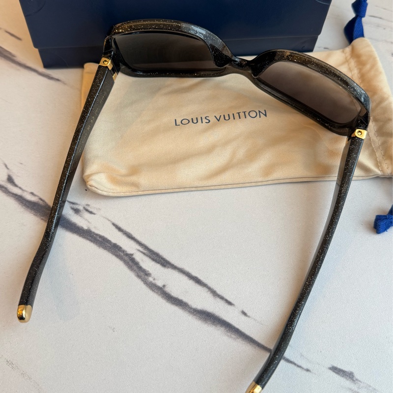 LV黑色金蔥側logo墨鏡🕶️-3