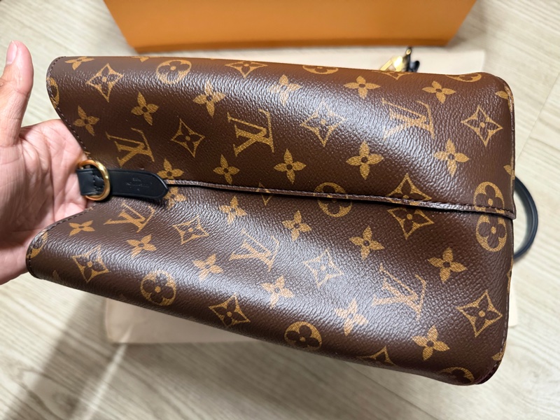 Louis Vuitton Lv-4