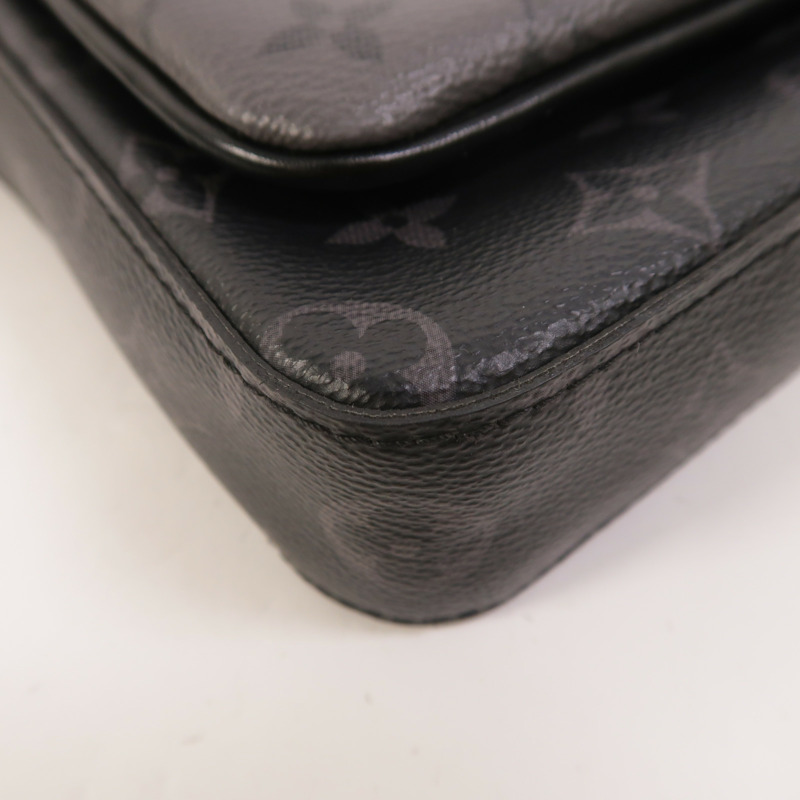 LOUIS VUITTON Monogram Eclipse Reverse Trio Messenger肩背袋-10