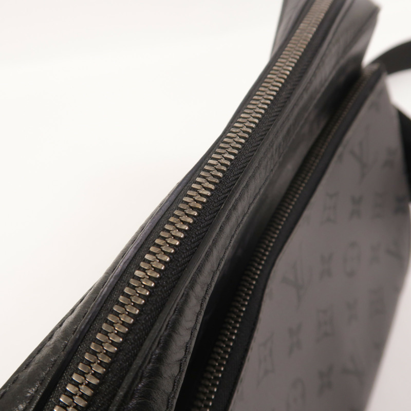 LOUIS VUITTON Monogram Eclipse Reverse Trio Messenger肩背袋-13