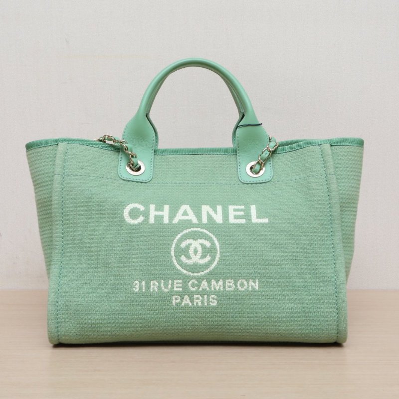 CHANEL 沙灘包帶手柄帆布版中號綠色帆布晶片淺金扣肩背包-1