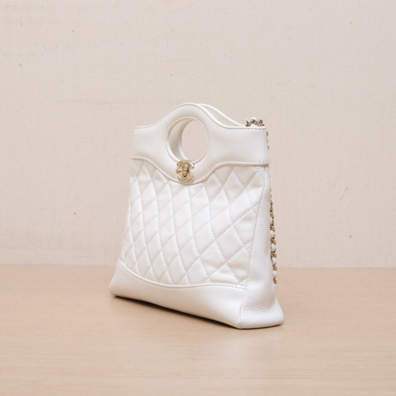 CHANEL 31Bag24B白色羊皮晶片開淺金扣肩背包-4