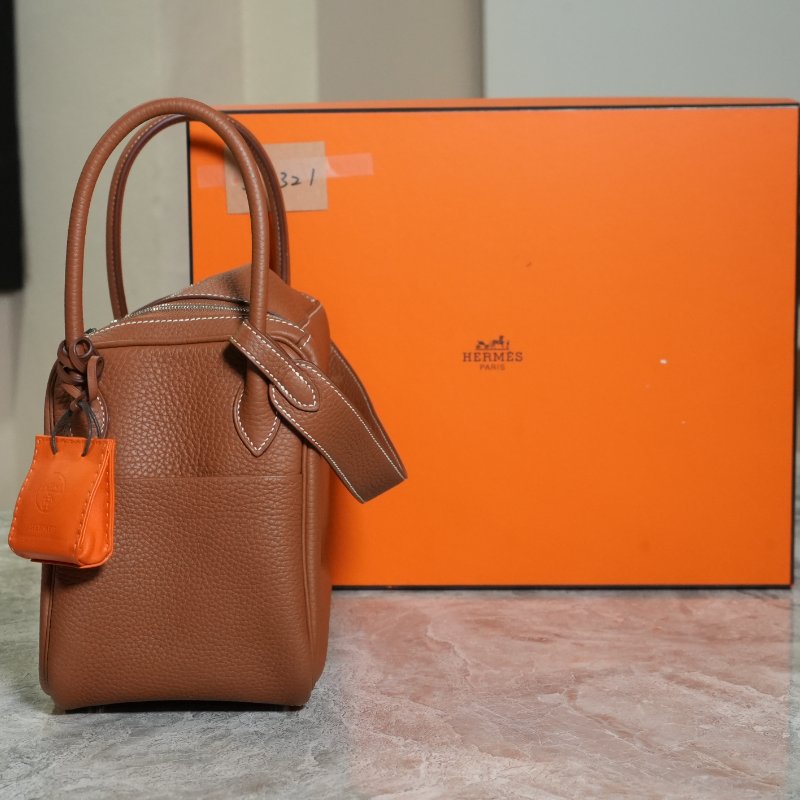 【美收精品】HERMÈS Lindy 金棕色粒面皮革手提肩背包　5-321-2