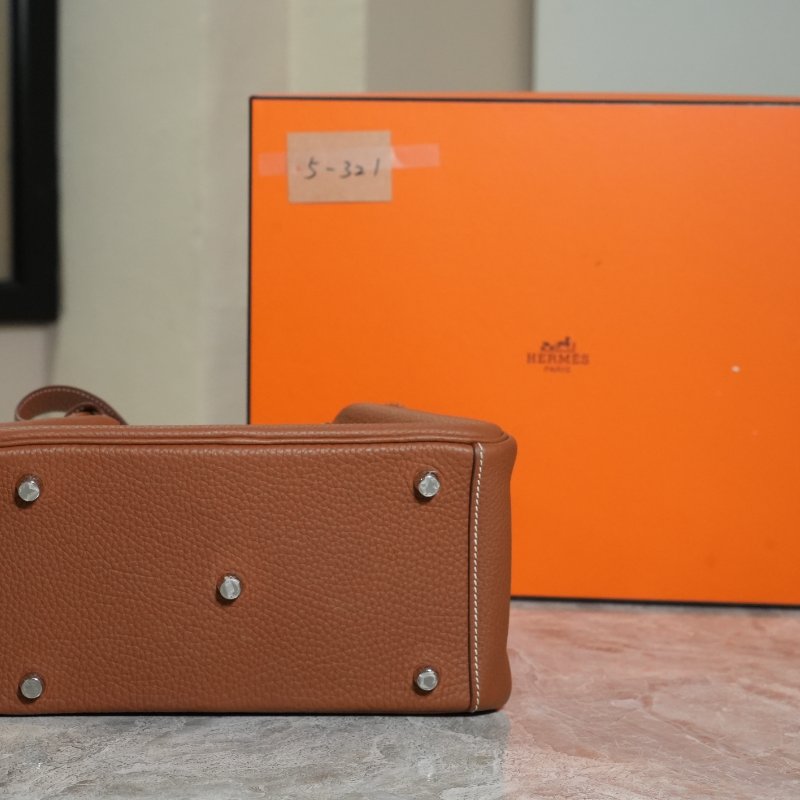 【美收精品】HERMÈS Lindy 金棕色粒面皮革手提肩背包　5-321-4