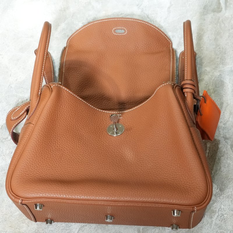 【美收精品】HERMÈS Lindy 金棕色粒面皮革手提肩背包　5-321-6