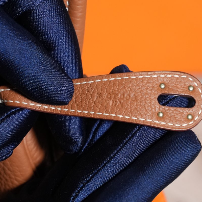 【美收精品】HERMÈS Lindy 金棕色粒面皮革手提肩背包　5-321-8