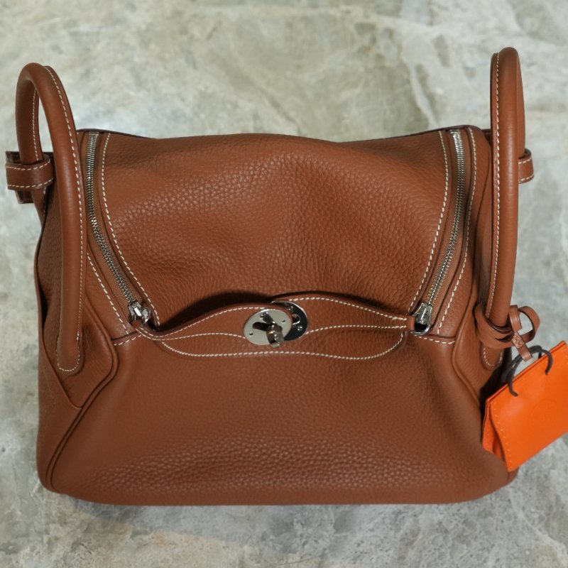 【美收精品】HERMÈS Lindy 金棕色粒面皮革手提肩背包　5-321-9