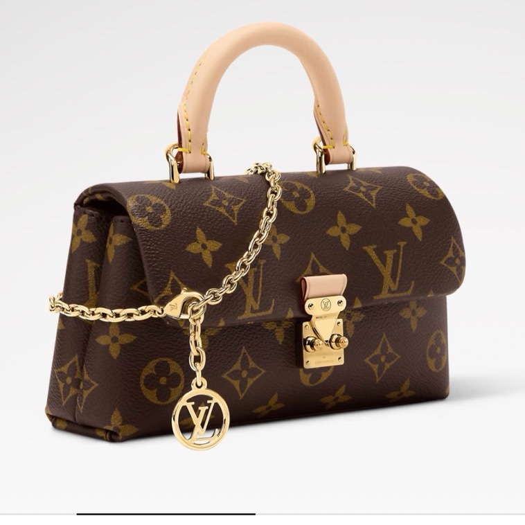 Louis Vuitton-31