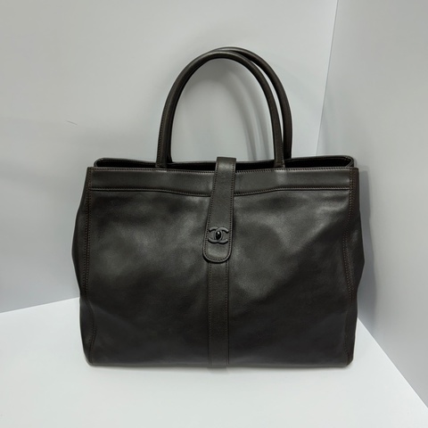 （極新🎁 超稀有） Chanel “So Black”黑釦 肩背托特包 【專櫃27.6萬】