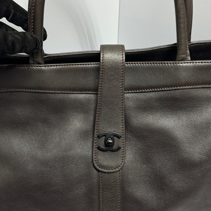 （極新🎁 超稀有） Chanel “So Black”黑釦 肩背托特包 【專櫃27.6萬】-2