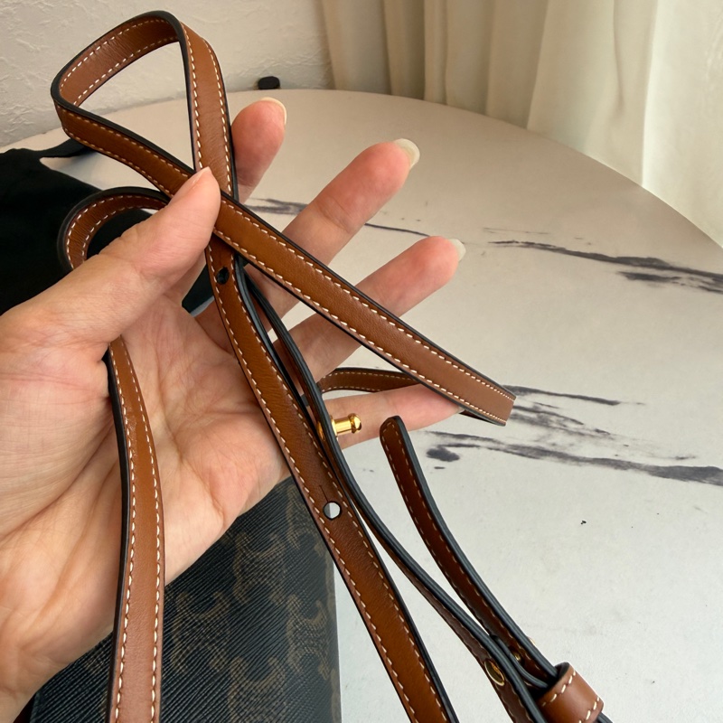 Celine 超甜🤍信封包-8