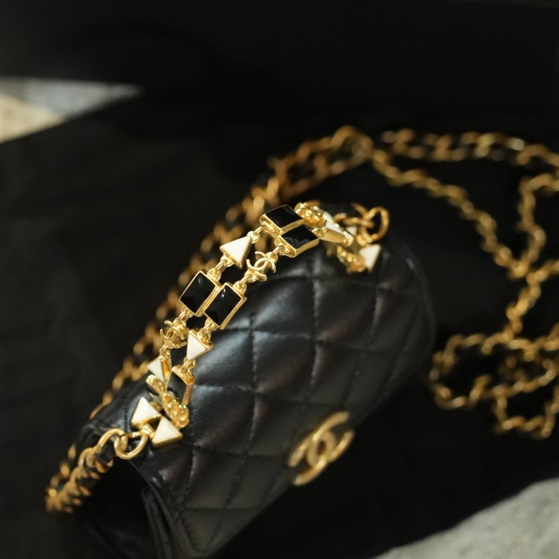 【美收精品】CHANEL 黑色菱格金釦手提鏈帶迷你肩背包 5-363-5