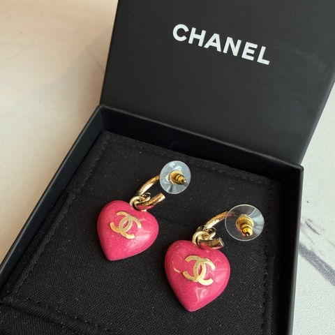 Chanel 愛心雙面耳環 買到賺到