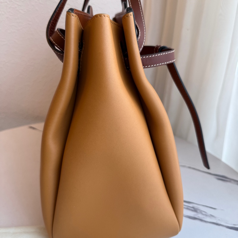 Loewe 手提兩用包 可以當公事包lazo-2