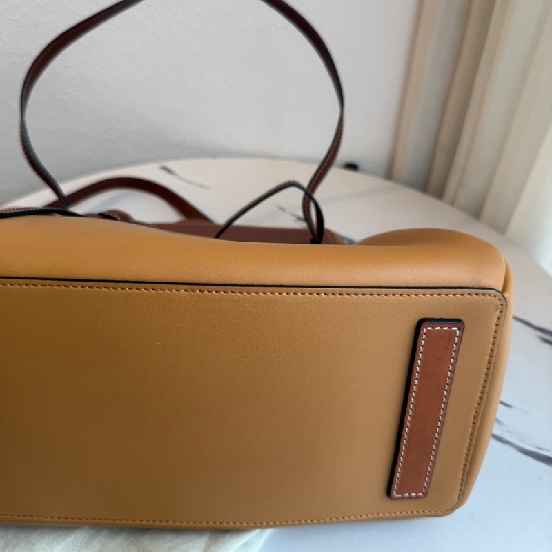 Loewe 手提兩用包 可以當公事包lazo-10