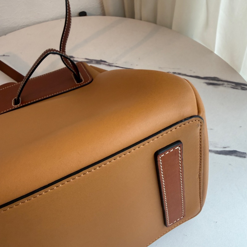 Loewe 手提兩用包 可以當公事包lazo-11