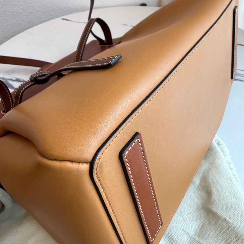 Loewe 手提兩用包 可以當公事包lazo-12