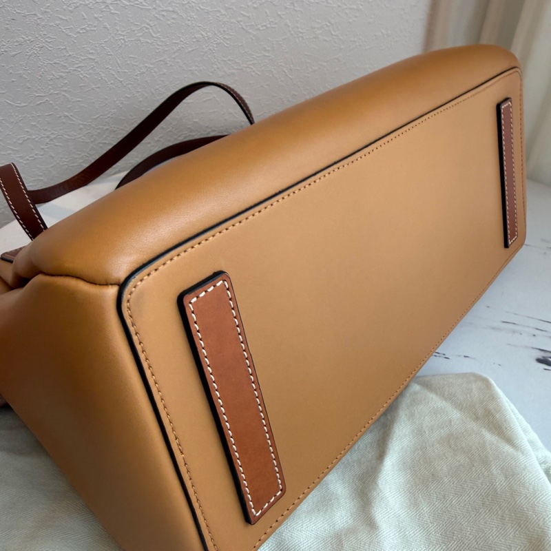 Loewe 手提兩用包 可以當公事包lazo-14