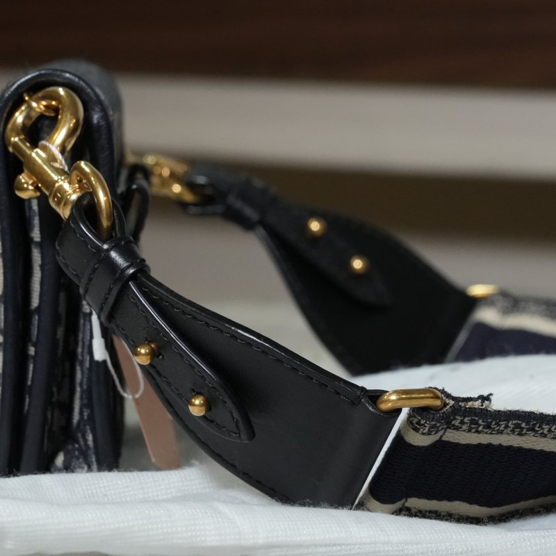 【美收精品】DIOR Oblique 老花緹花 CD Logo 翻蓋迷你肩背包 5-357-8