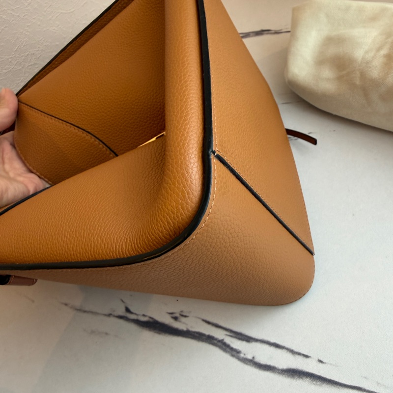 Loewe pm小號吊床包 焦糖色-8