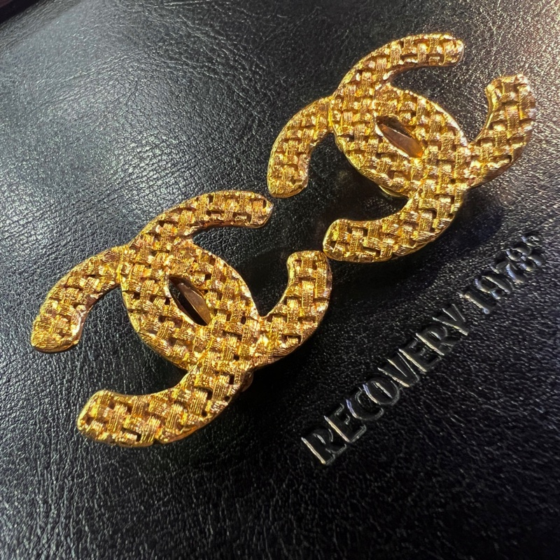 Chanel Vintage CC Logo Gold Ear Clips 香奈兒中古鍍金CC耳夾-1