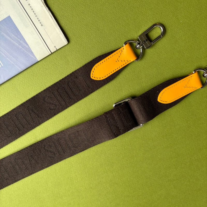 Keppall 35 ::LOUIS VUITTON:: LV M13201 經典花紋黃色皮革銀釦旅行袋手提斜背包-24