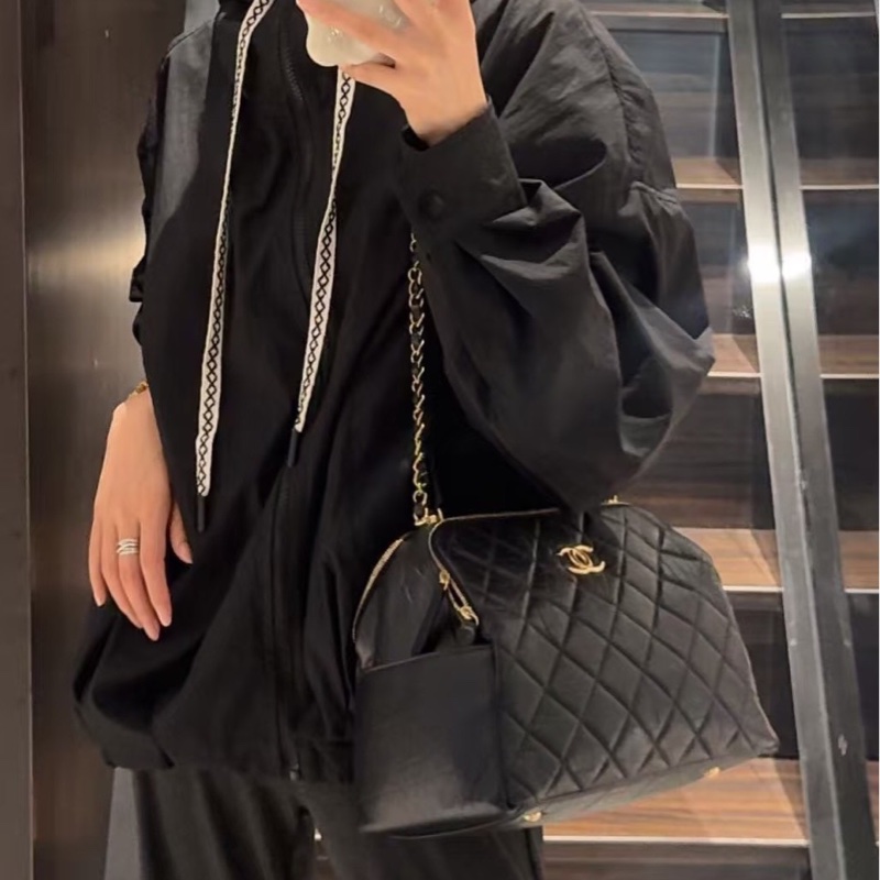 CHANEL香奈兒23C黑金保齡球包Bowling Bag🎱-18