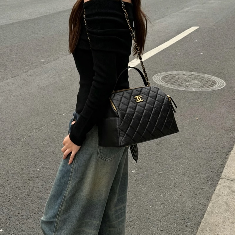 CHANEL香奈兒23C黑金保齡球包Bowling Bag🎱-32