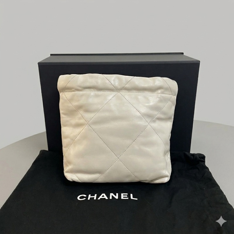 新低價 閒置新 Chanel/香奈兒mini 22bag  晶片款 可愛俏皮小巧精緻  尺寸：20*19*6  2025年購入-1