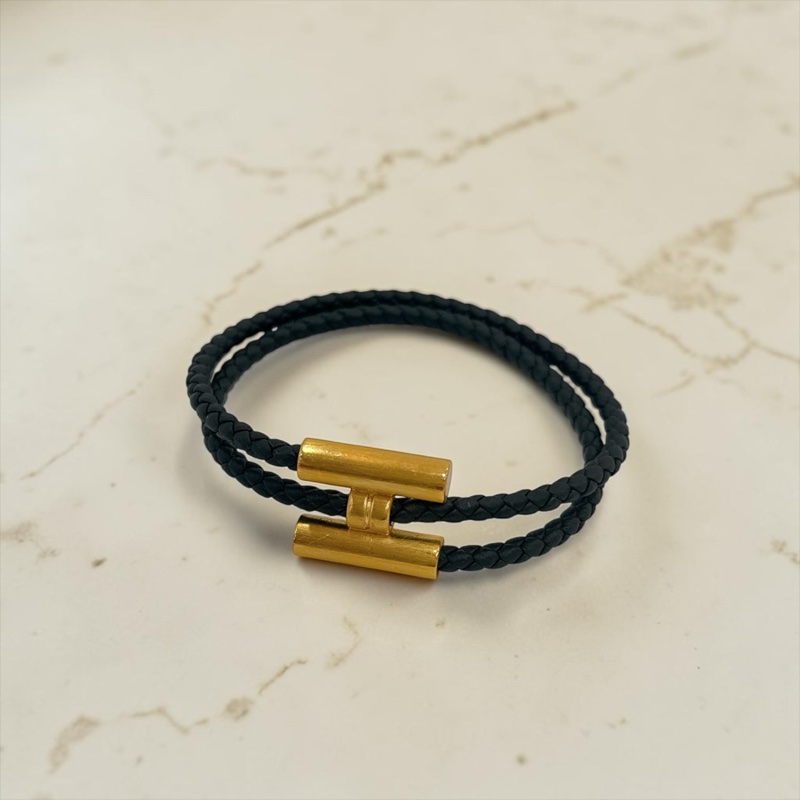 莉亞精品♡ Hermes黑色皮革金釦手環 二手美品-0