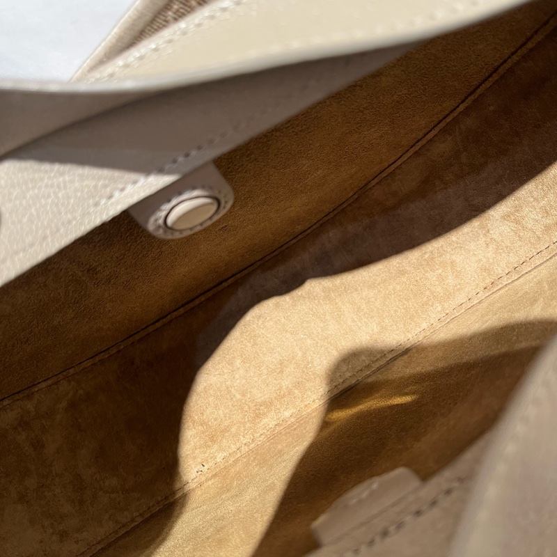 Loewe石灰色牛皮Luna肩背包-6