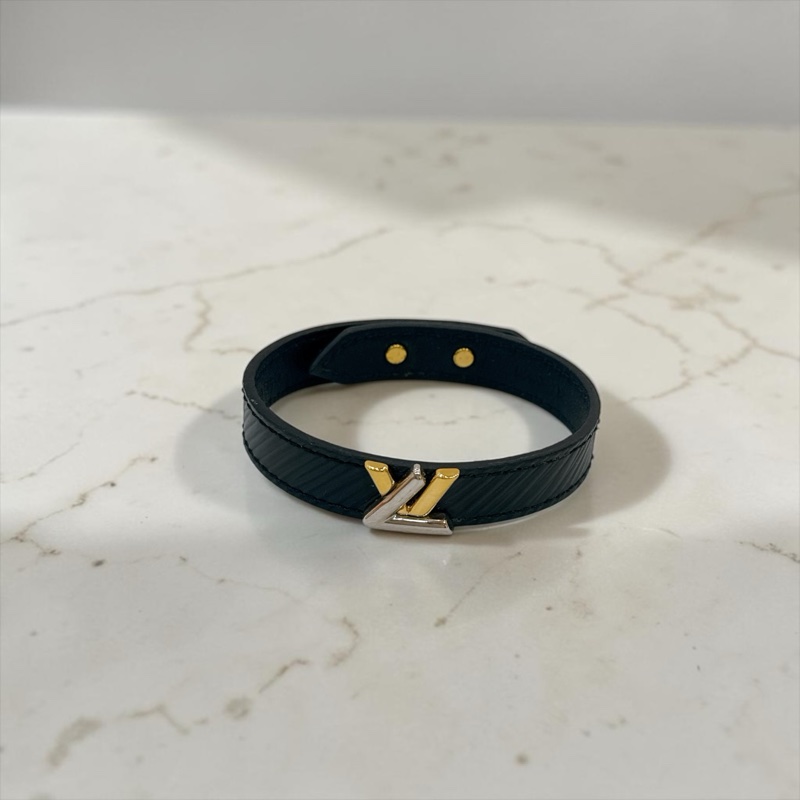 莉亞精品♡ LV黑色水波紋皮帶手環 19cm 二手美品-0