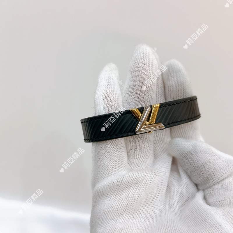 莉亞精品♡ LV黑色水波紋皮帶手環 19cm 二手美品-1