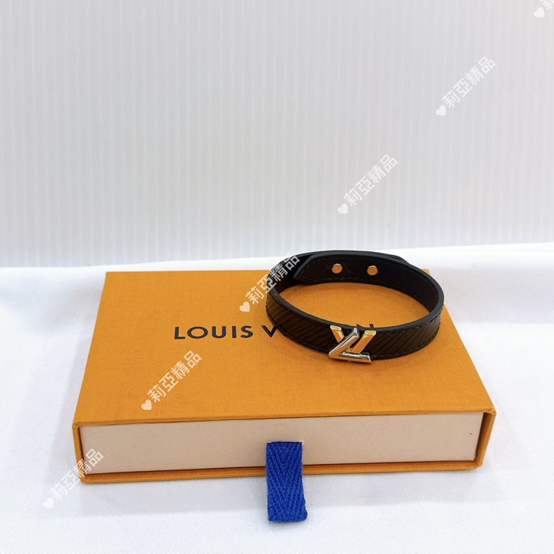 莉亞精品♡ LV黑色水波紋皮帶手環 19cm 二手美品-13