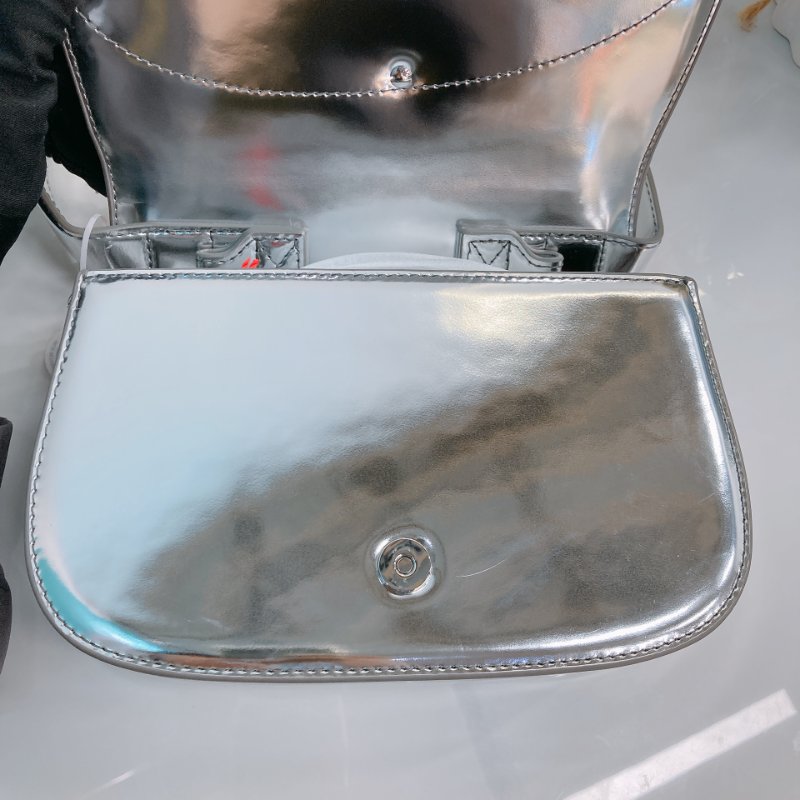 MS0614 Diesel 迪賽 鏡面 叮噹包 腋下 YSK 牛皮 銀光色 銀扣 1DR Plaque Shoulder Bag Calfskin Silver x PHW-17