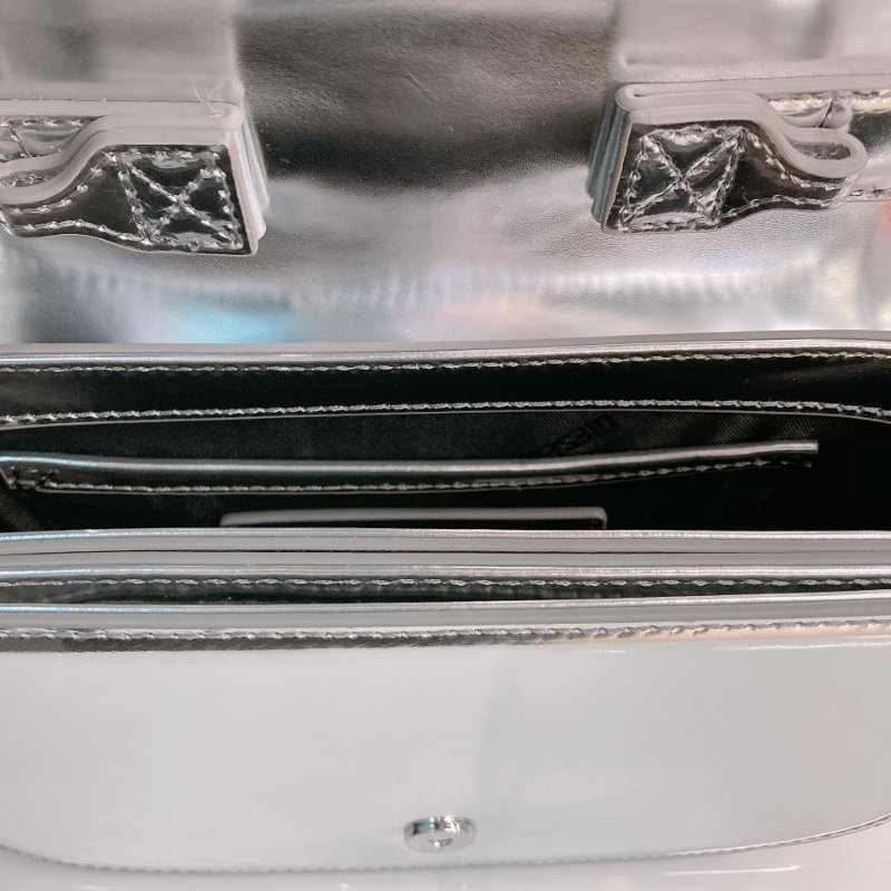 MS0614 Diesel 迪賽 鏡面 叮噹包 腋下 YSK 牛皮 銀光色 銀扣 1DR Plaque Shoulder Bag Calfskin Silver x PHW-21