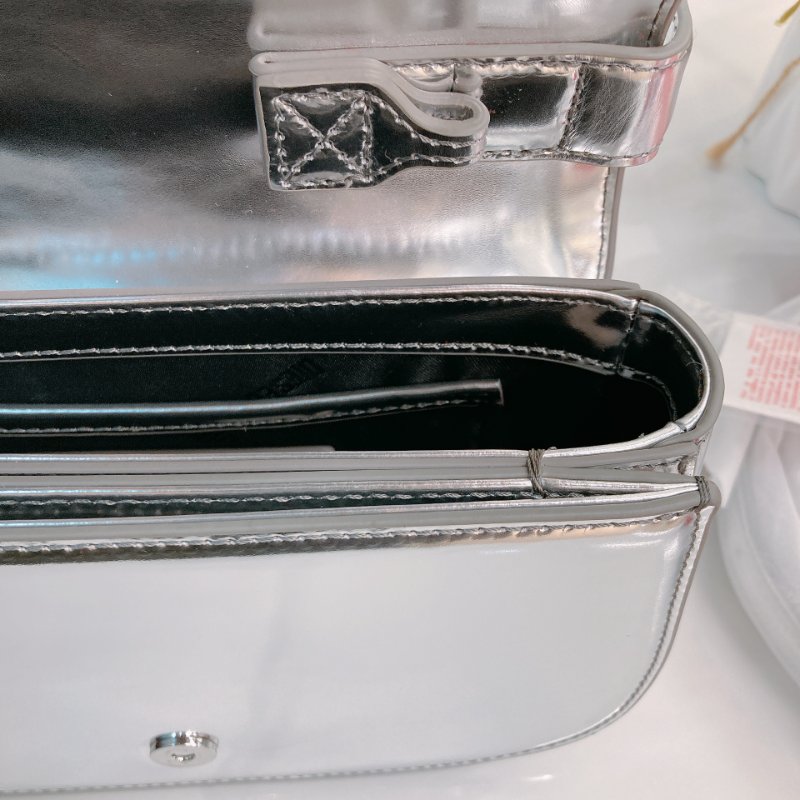 MS0614 Diesel 迪賽 鏡面 叮噹包 腋下 YSK 牛皮 銀光色 銀扣 1DR Plaque Shoulder Bag Calfskin Silver x PHW-22