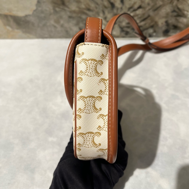 Celine 白色PVC凱旋門金釦小馬鞍-2
