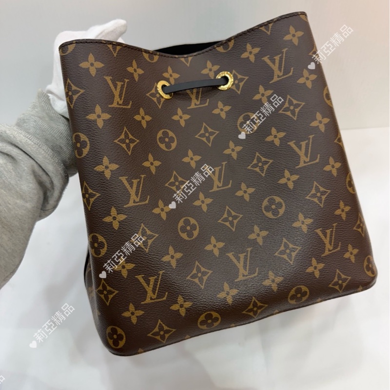 莉亞精品♡ LV M44020黑水桶包 二手-2