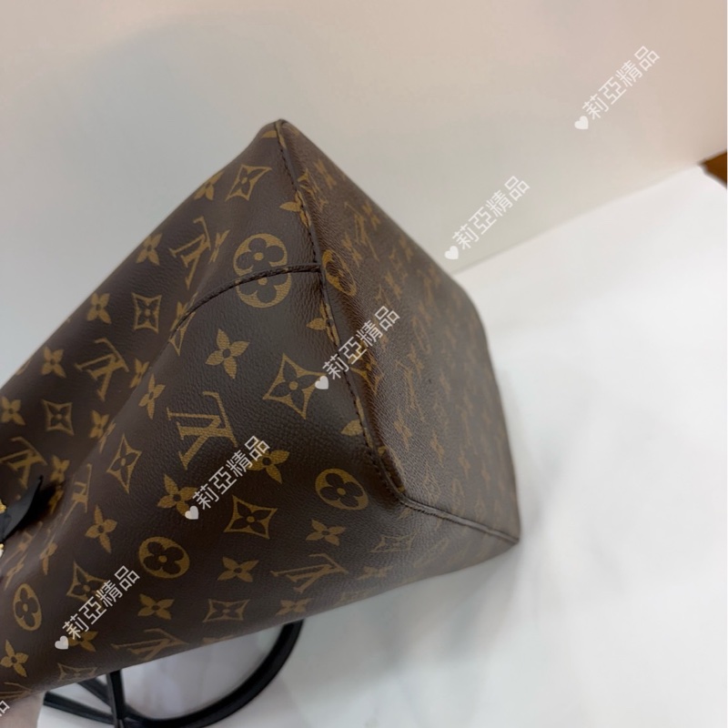 莉亞精品♡ LV M44020黑水桶包 二手-5