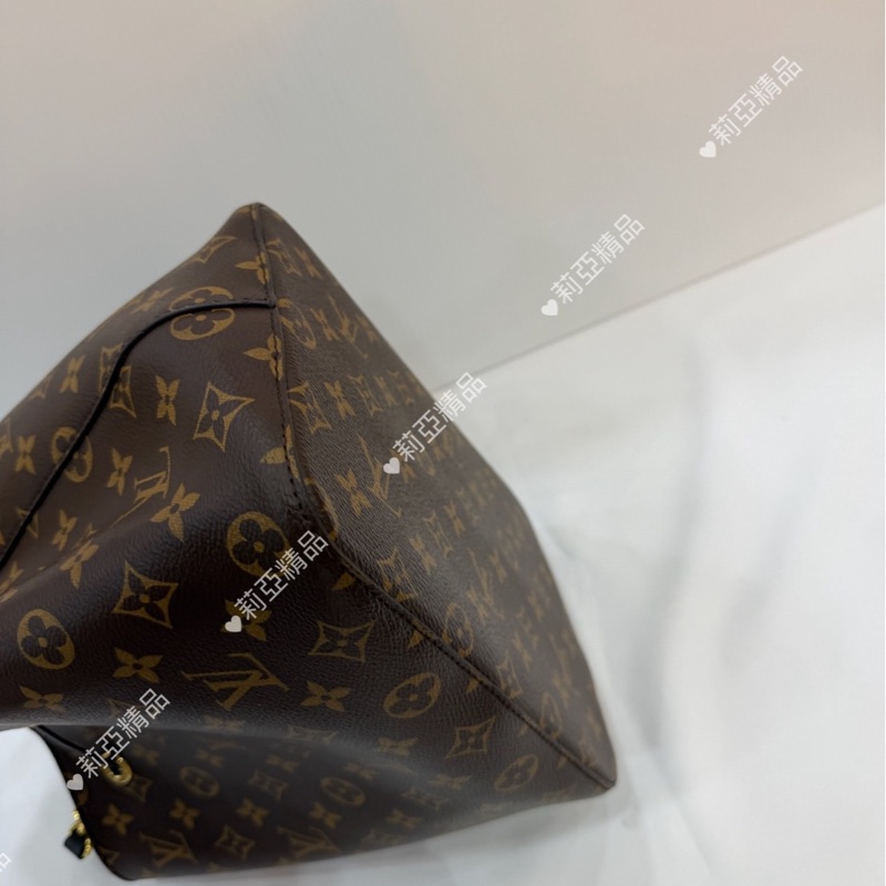 莉亞精品♡ LV M44020黑水桶包 二手-7