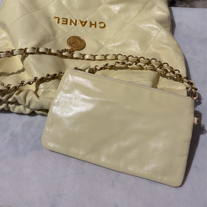 Chanel 淺黃金釦羊皮22bag-10