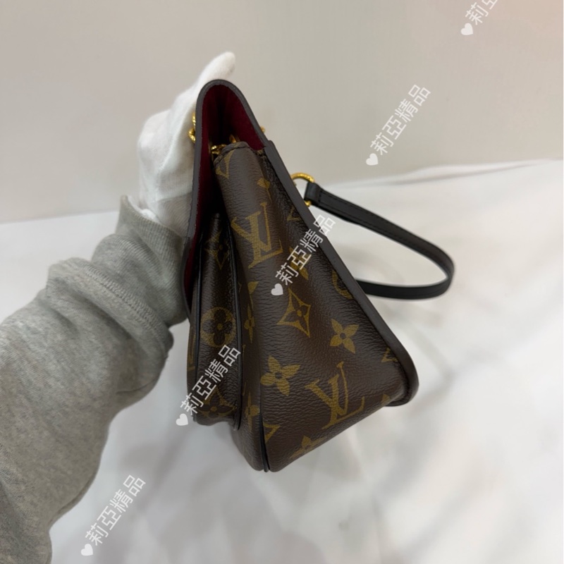 莉亞精品♡ LV M45592 Passy老花郵差包 二手-6