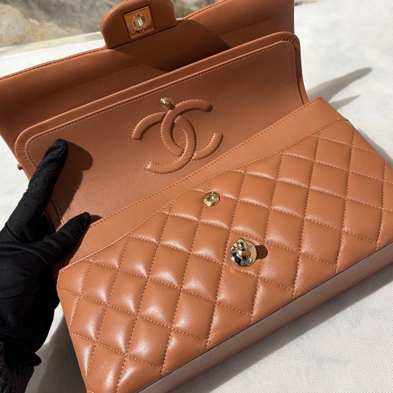 Chanel 焦糖色金釦羊皮CF25-11