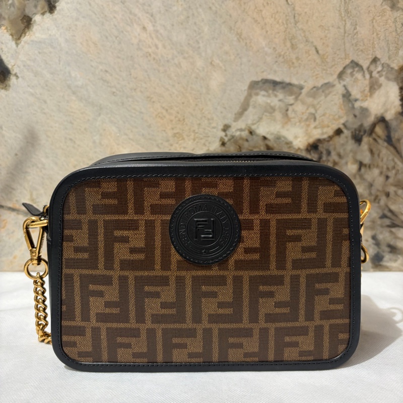 Fendi 咖色F F  PVC 老花相機包-1