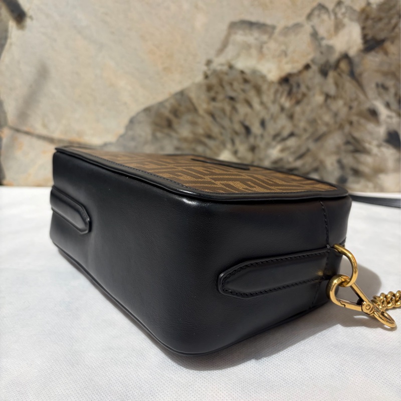 Fendi 咖色F F  PVC 老花相機包-6