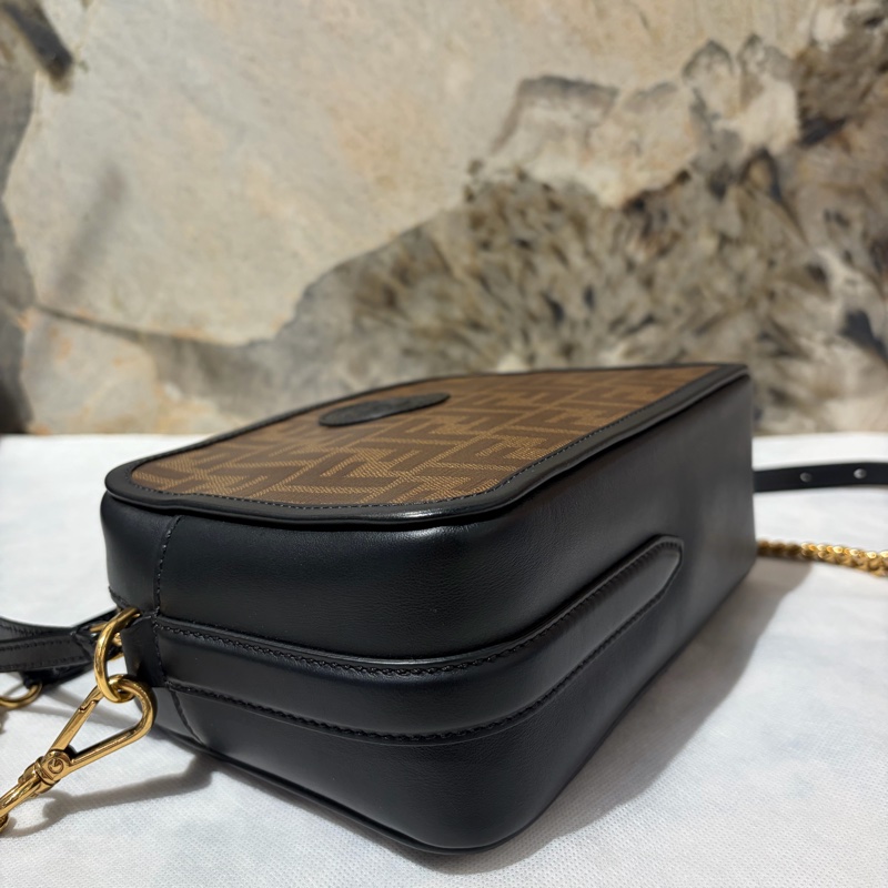 Fendi 咖色F F  PVC 老花相機包-7