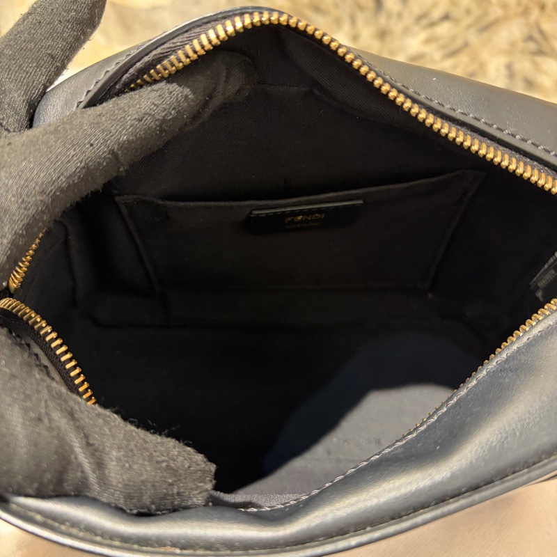Fendi 咖色F F  PVC 老花相機包-10